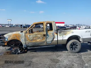 2000 Ford F-250 XL z VIN 1FTNX21F3YED70759, wystawiony jako IAAI lot #41571539 z przebiegiem Nie podano mil oraz . Historia ofert i sprzedaży dostępna na DreamBid. Obrazek 12.