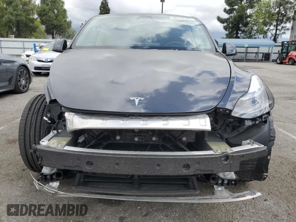 2024 Tesla Model Y Performance z VIN 7SAYGDEF5RF125127, wystawiony jako Copart lot #56753105 z przebiegiem 9 267 mil mil oraz Szkoda całkowita • Salvage title. Historia ofert i sprzedaży dostępna na DreamBid. Obrazek 5.