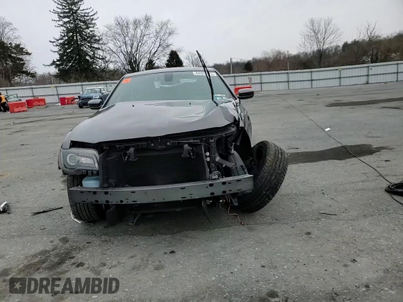 2020 Chrysler 300 S z VIN 2C3CCABG7LH128468, wystawiony jako Copart lot #44922825 z przebiegiem 33 604 mil mil oraz Szkoda całkowita • Salvage title. Historia ofert i sprzedaży dostępna na DreamBid. Obrazek 11.