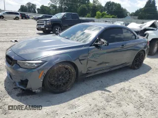 2018 BMW M4 z VIN WBS4Z9C50JED22222, wystawiony jako Copart lot #57043595 z przebiegiem 71 899 mil mil oraz Szkoda całkowita • Salvage title. Historia ofert i sprzedaży dostępna na DreamBid. Obrazek 1.