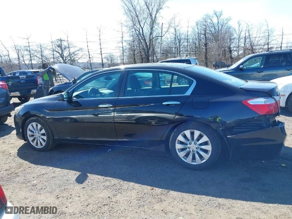 2015 Honda Accord Sedan EX-L with VIN 1HGCR2F80FA020958, listed as a IAAI auction lot 41834824 with 118,796 mi miles. Bid and sale history available at carsss.com. Image 14.