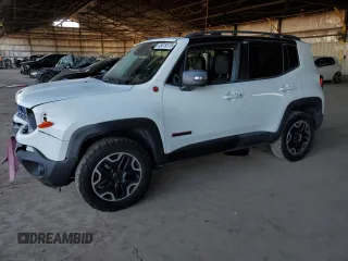2015 Jeep Renegade Trailhawk with VIN ZACCJBCTXFPB21682, listed as a Copart auction lot 49419375 with 89,089 mi miles and Salvage Title. Bid and sale history available at carsss.com. Image 1.