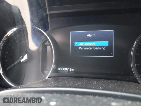 2019 Ford Expedition XLT with VIN 1FMJU1HT9KEA81854, listed as a IAAI auction lot 41462070 with 83,087 mi miles. Bid and sale history available at carsss.com. Image 7.