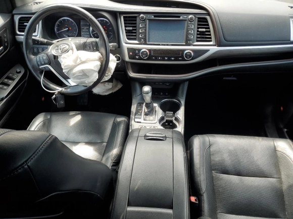 2017 Toyota Highlander Limited with VIN 5TDDZRFH2HS397633, listed as a Copart auction lot 54334855 with 69,825 mi miles and Salvage title. Bid and sale history available at DreamBid. Image 8.
