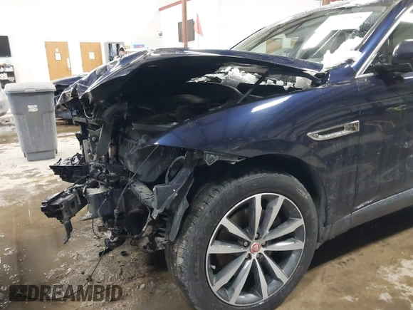 2017 Jaguar F-Pace 35t Prestige with VIN SADCK2BV3HA490505, listed as a IAAI auction lot 41621268 with 83,941 mi miles and . Bid and sale history available at DreamBid. Image 6.