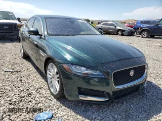 2017 Jaguar XF 20d Prestige with VIN SAJBK4BN2HCY45611, listed as a Copart auction lot 57742523 with 85,038 mi miles. Bid and sale history available at carsss.com. Image 4.