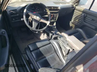 1989 BMW 3 Series z VIN WBABB2308K8864242, wystawiony jako Copart lot #72472654 z przebiegiem 124 243 mil mil oraz Szkoda całkowita • Salvage title. Historia ofert i sprzedaży dostępna na DreamBid. Obrazek 8.