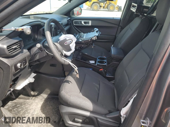 2023 Ford Police Interceptor Utility z VIN 1FM5K8AB9PGA17813, wystawiony jako Copart lot #58211995 z przebiegiem 2 753 mil mil oraz Szkoda całkowita • Salvage title. Historia ofert i sprzedaży dostępna na DreamBid. Obrazek 7.