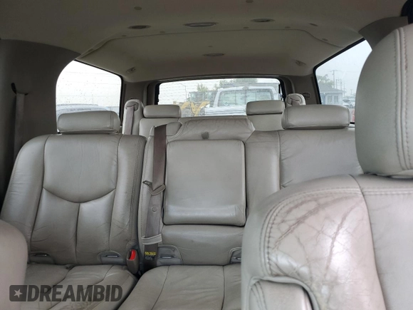 2004 Chevrolet Suburban LT with VIN 1GNFK16Z14J123135, listed as a Copart auction lot 70908164 with 253,555 mi miles and Salvage Title. Bid and sale history available at carsss.com. Image 10.