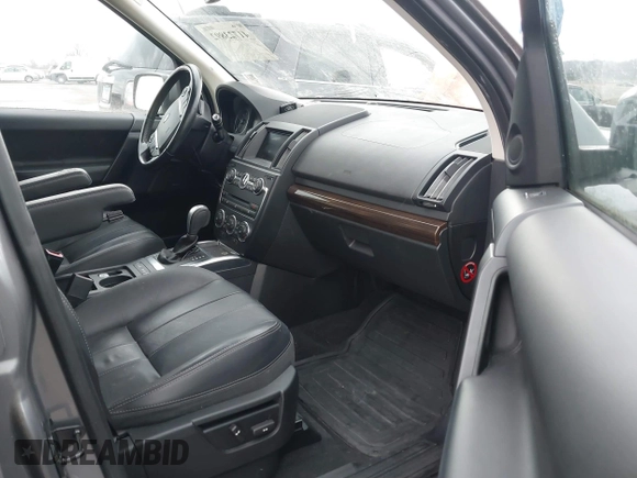 2013 Land Rover LR2 with VIN SALFR2BG4DH364895, listed as a IAAI auction lot 41723892 with 89,253 mi miles and . Bid and sale history available at DreamBid. Image 5.