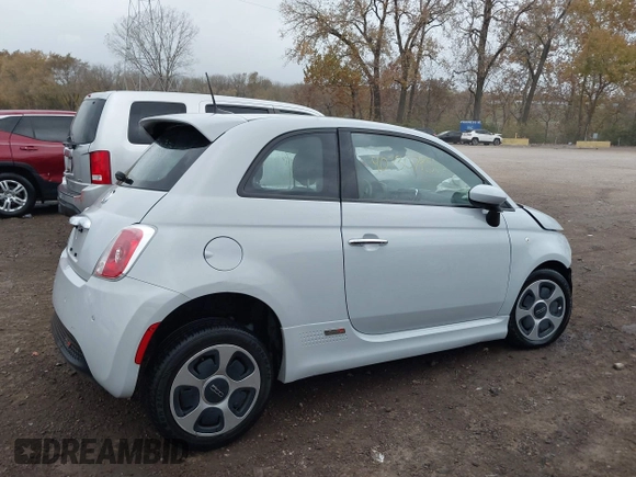 2017 FIAT 500e with VIN 3C3CFFGE1HT550018, listed as a IAAI auction lot 40730795 with 1 mi miles. Bid and sale history available at carsss.com. Image 13.
