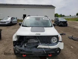 2017 Jeep Renegade Trailhawk with VIN ZACCJBCB7HPE93426, listed as a Copart auction lot 59861305 with 153,094 mi miles and Clean title. Bid and sale history available at DreamBid. Image 5.