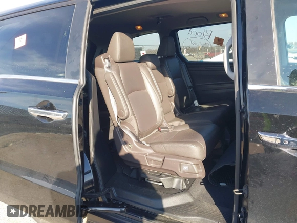 2018 Honda Odyssey EX-L z VIN 5FNRL6H74JB031306, wystawiony jako IAAI lot #41603478 z przebiegiem Nie podano mil oraz . Historia ofert i sprzedaży dostępna na DreamBid. Obrazek 8.