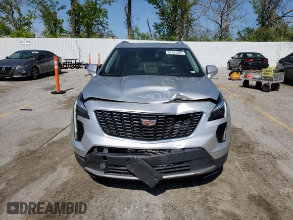 2019 Cadillac XT4 FWD Premium Luxury z VIN 1GYFZCR4XKF224734, wystawiony jako Copart lot #54141975 z przebiegiem 87 633 mil mil oraz Szkody całkowita. Historia ofert i sprzedaży dostępna na DreamBid. Obrazek 5.