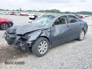2009 Toyota Camry LE z VIN 4T1BK46KX9U594987, wystawiony jako IAAI lot #42039029 z przebiegiem 156 812 mil mil oraz . Historia ofert i sprzedaży dostępna na DreamBid. Obrazek 2.