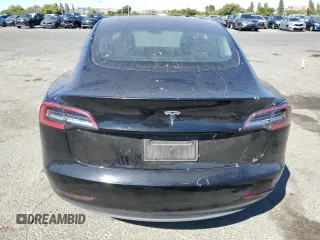 2023 Tesla Model 3 z VIN 5YJ3E1EA2PF449956, wystawiony jako Copart lot #64069715 z przebiegiem 40 098 mil mil oraz Szkoda całkowita • Salvage title. Historia ofert i sprzedaży dostępna na DreamBid. Obrazek 6.