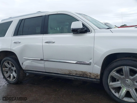 2016 Cadillac Escalade Premium Collection with VIN 1GYS4CKJ2GR473242, listed as a IAAI auction lot 41468079 with 91,664 mi miles. Bid and sale history available at carsss.com. Image 17.