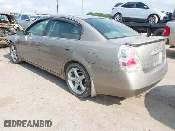 2006 Nissan Altima SE with VIN 1N4BL11DX6C268090, listed as a IAAI auction lot 42374346 with 195,240 mi miles and . Bid and sale history available at DreamBid. Image 3.