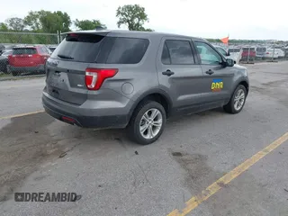 2017 Ford Police Interceptor Utility z VIN 1FM5K8ARXHGD26446, wystawiony jako IAAI lot #42779736 z przebiegiem 133 865 mil mil oraz . Historia ofert i sprzedaży dostępna na DreamBid. Obrazek 4.