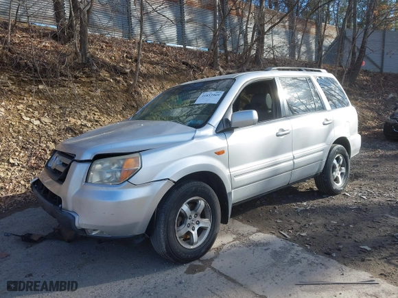 2006 Honda Pilot EX-L with RES with VIN 5FNYF28696B013992, listed as a IAAI auction lot 41853969 with 258,069 mi miles. Bid and sale history available at carsss.com. Image 18.
