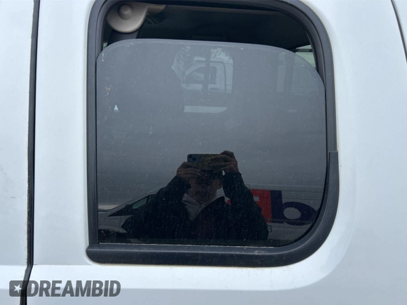 2008 GMC Sierra 3500HD z VIN 1GTHK39K78E188422, wystawiony jako IAAI lot #42154346 z przebiegiem 184 214 mil mil oraz . Historia ofert i sprzedaży dostępna na DreamBid. Obrazek 1.