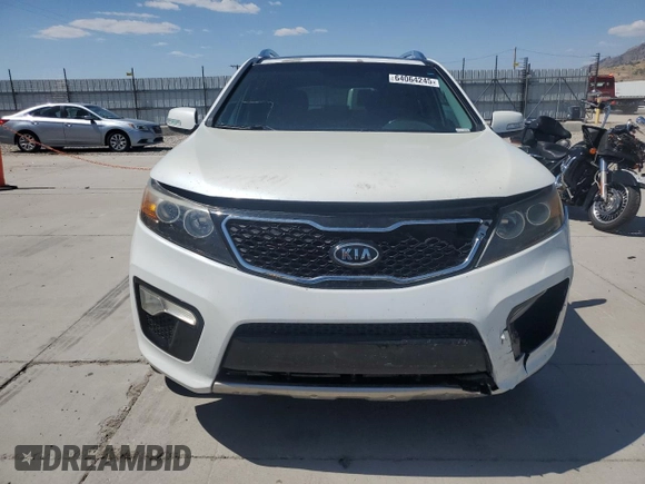 2013 Kia Sorento SX with VIN 5XYKW4A22DG383003, listed as a Copart auction lot 64064245 with 154,450 mi miles and Salvage title. Bid and sale history available at DreamBid. Image 5.