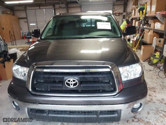 2013 Toyota Tundra 4WD Truck with VIN 5TFUW5F10DX288824, listed as a IAAI auction lot 42016300 with 93,026 mi miles. Bid and sale history available at carsss.com. Image 12.
