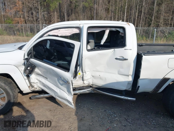 2015 Toyota Tacoma with VIN 3TMMU4FN5FM073323, listed as a IAAI auction lot 41800476 with 132,250 mi miles and . Bid and sale history available at DreamBid. Image 13.