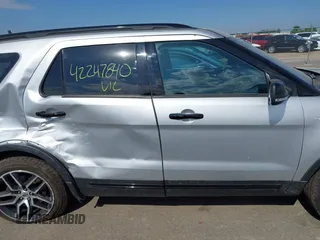 2017 Ford Explorer Sport с VIN 1FM5K8GT4HGD87407, выставлен на аукционе IAAI как лот 42247840 с пробегом 78 880 миль миль и . История ставок и продаж доступна на DreamBid. Изображение 13.