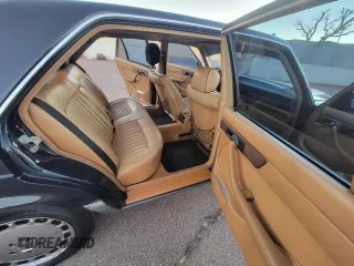 1988 Mercedes-Benz 420 with VIN WDBCA35D5JA396542, listed as a Copart auction lot 82494144 with 160,735 mi miles and Clean Title. Bid and sale history available at carsss.com. Image 6.