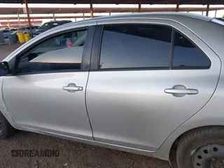 2007 Toyota Yaris with VIN JTDBT923271012408, listed as a IAAI auction lot 41987380 with 202,274 mi miles. Bid and sale history available at carsss.com. Image 14.