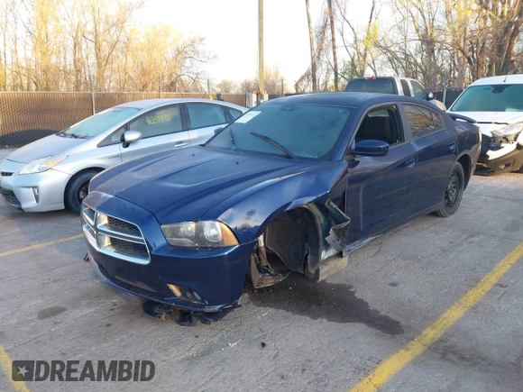 2014 Dodge Charger SXT with VIN 2C3CDXHGXEH330845, listed as a IAAI auction lot 41858714 with 161,541 mi miles. Bid and sale history available at carsss.com. Image 2.