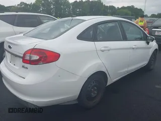 2011 Ford Fiesta SE с VIN 3FADP4BJ5BM207435, выставлен на аукционе IAAI как лот 42216633 с пробегом 147 812 миль миль и . История ставок и продаж доступна на DreamBid. Изображение 4.