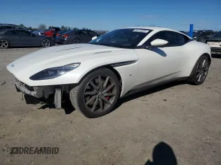 2017 Aston Martin DB11 z VIN SCFRMFAVXHGL01825, wystawiony jako Copart lot #45219355 z przebiegiem Nie podano mil oraz Szkody całkowita. Historia ofert i sprzedaży dostępna na DreamBid. Obrazek 1.