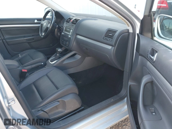 2008 Volkswagen Jetta SE with VIN 3VWRZ71K58M066748, listed as a IAAI auction lot 41734613 with 228,921 mi miles and . Bid and sale history available at DreamBid. Image 5.