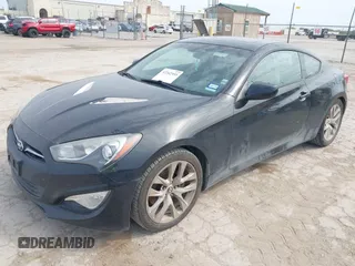 2014 Hyundai Genesis Coupe 2.0T with VIN KMHHT6KD5EU118599, listed as a IAAI auction lot 42242355 with 137,441 mi miles and . Bid and sale history available at DreamBid. Image 2.