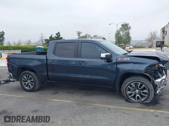 2020 Chevrolet Silverado 1500 LT with VIN 3GCPWCED8LG123815, listed as a IAAI auction lot 41880381 with 65,908 mi miles. Bid and sale history available at carsss.com. Image 13.