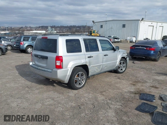 2009 Jeep Patriot Sport with VIN 1J4FT28B69D126513, listed as a IAAI auction lot 41622860 with 181,636 mi miles. Bid and sale history available at carsss.com. Image 4.