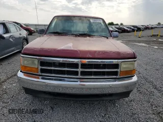 1996 Dodge Dakota z VIN 1B7FL26X0TS581123, wystawiony jako Copart lot #55069395 z przebiegiem 133 707 mil mil oraz Szkoda całkowita • Salvage title. Historia ofert i sprzedaży dostępna na DreamBid. Obrazek 5.
