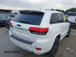2017 Jeep Grand Cherokee Altitude z VIN 1C4RJFAG3HC707171, wystawiony jako IAAI lot #42145431 z przebiegiem 82 199 mil mil oraz . Historia ofert i sprzedaży dostępna na DreamBid. Obrazek 4.