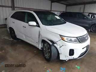 2014 Kia Sorento SX Limited with VIN 5XYKWDA70EG547281, listed as a IAAI auction lot 41555075 with 156,296 mi miles. Bid and sale history available at carsss.com. Image 1.
