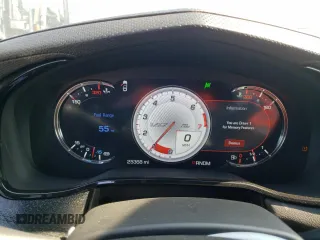 2018 Cadillac CTS-V z VIN 1G6A15S65J0128335, wystawiony jako Copart lot #59057024 z przebiegiem 25 368 mil mil oraz Czysty tytuł • Clean title. Historia ofert i sprzedaży dostępna na DreamBid. Obrazek 9.
