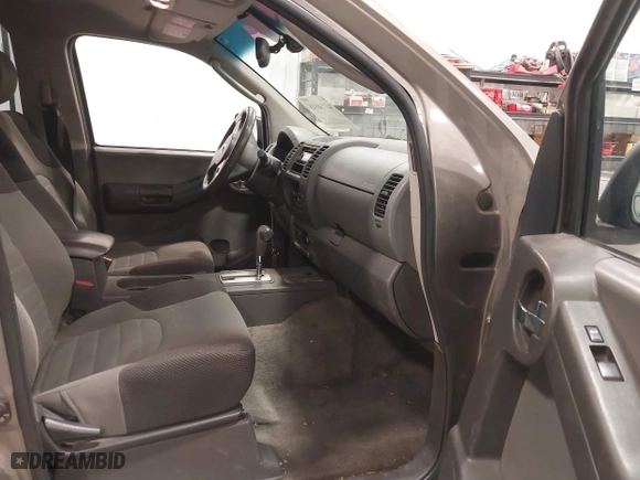 2005 Nissan Xterra S with VIN 5N1AN08W05C615423, listed as a IAAI auction lot 41730148 with 223,930 mi miles. Bid and sale history available at carsss.com. Image 5.