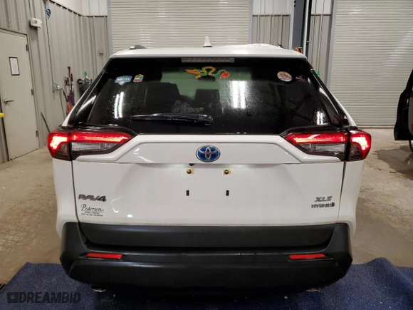 2022 Toyota RAV4 Hybrid XLE with VIN JTMRWRFV0ND140546, listed as a Copart auction lot 46053405 with 26,011 mi miles and Salvage Title. Bid and sale history available at carsss.com. Image 6.