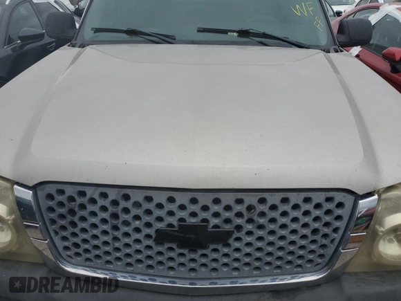 2004 Chevrolet Avalanche with VIN 3GNEC12T14G188854, listed as a Copart auction lot 73875944 with 188,465 mi miles and Salvage Title. Bid and sale history available at carsss.com. Image 5.