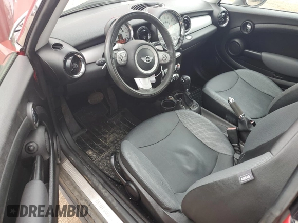 2007 MINI Hardtop with VIN WMWMF33517TT56956, listed as a Copart auction lot 56663985 with 121,729 mi miles and Clean title. Bid and sale history available at DreamBid. Image 8.