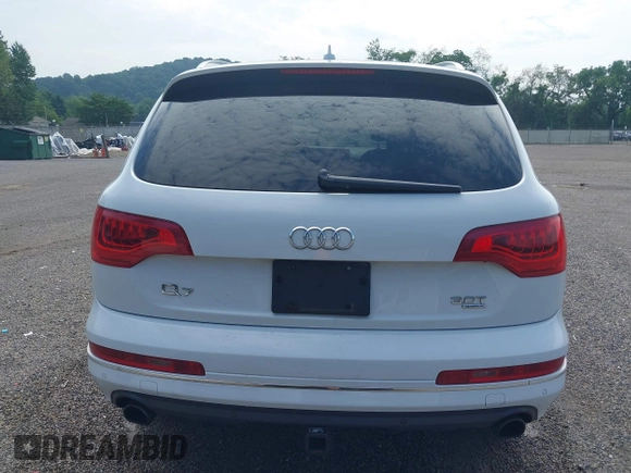 2014 Audi Q7 Premium Plus with VIN WA1LGAFE6ED015856, listed as a IAAI auction lot 42612500 with 96,946 mi miles and . Bid and sale history available at DreamBid. Image 16.