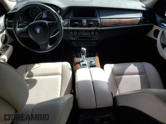 2013 BMW X5 xDrive35i with VIN 5UXZV4C50D0B09105, listed as a Copart auction lot 49385615 with 121,437 mi miles and Salvage Title. Bid and sale history available at carsss.com. Image 8.
