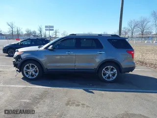 2013 Ford Explorer Limited with VIN 1FM5K8F81DGA23954, listed as a IAAI auction lot 41704185 with 185,936 mi miles. Bid and sale history available at carsss.com. Image 14.