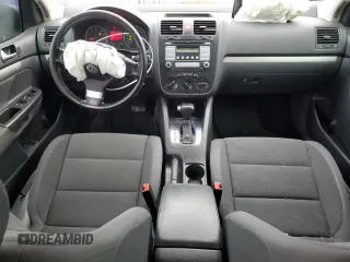 2009 Volkswagen Rabbit S with VIN WVWDA71K19W146831, listed as a Copart auction lot 83756164 with 256,383 mi miles and Salvage title. Bid and sale history available at DreamBid. Image 8.